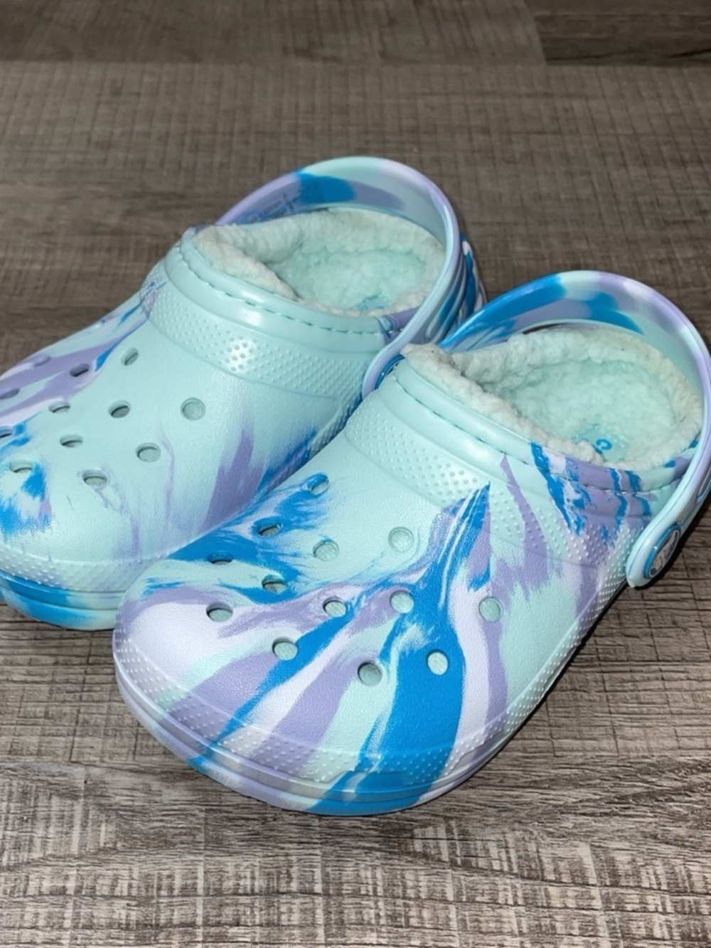 Crocs Girl’s Size 10 Lined Blue/Purple Clean ~ EUC